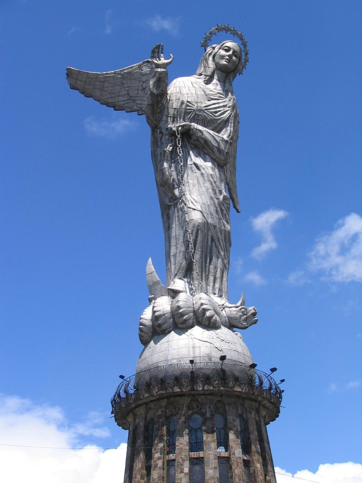 virgen-el-panecillo