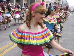 carnaval-ambato-fiesta-flores-frutas