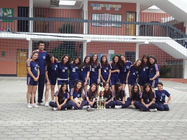 Colegio Martim Cereré Campeón intercolegial de voleibol martim cerere campeon volley