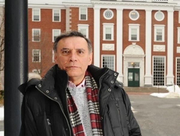 Jamil mahuad podría ser capturado por la Interpol Ecuador pide a la Interpol captura de Jamil Mahuad