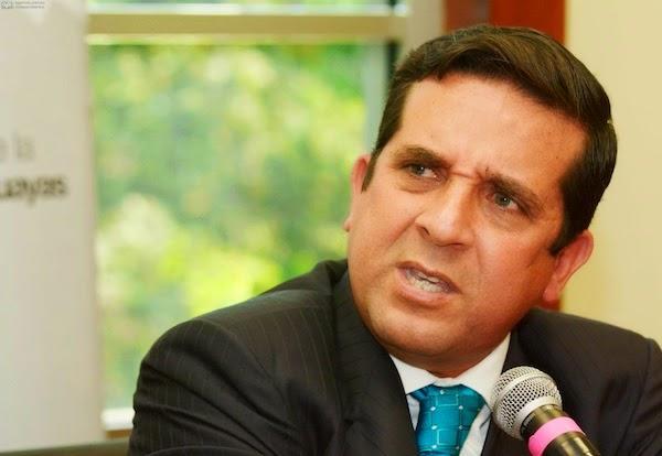 Rolando Panchana Presidente Orquesta Sinfonica rolando panchana presidente orquesta sinfonica guayaquil