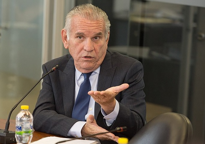 Santiago Cuesta renunció