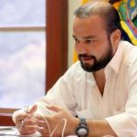 alcalde-duran-fuera-pais
