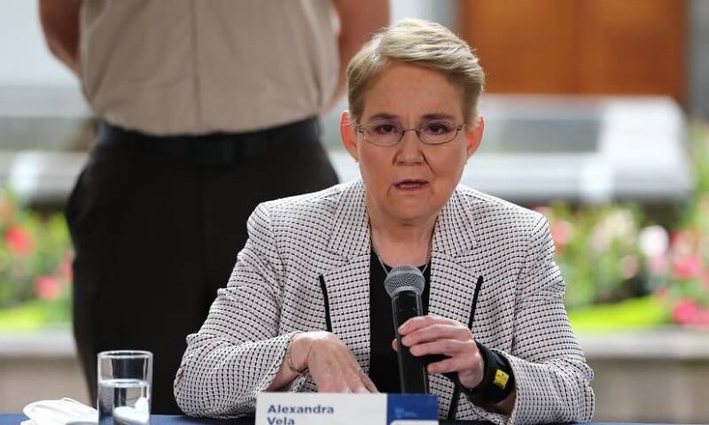 alexandra-vela-renuncia
