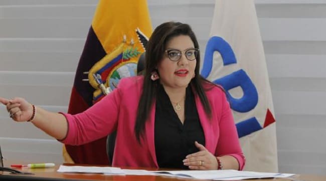 directora-sri-renuncia