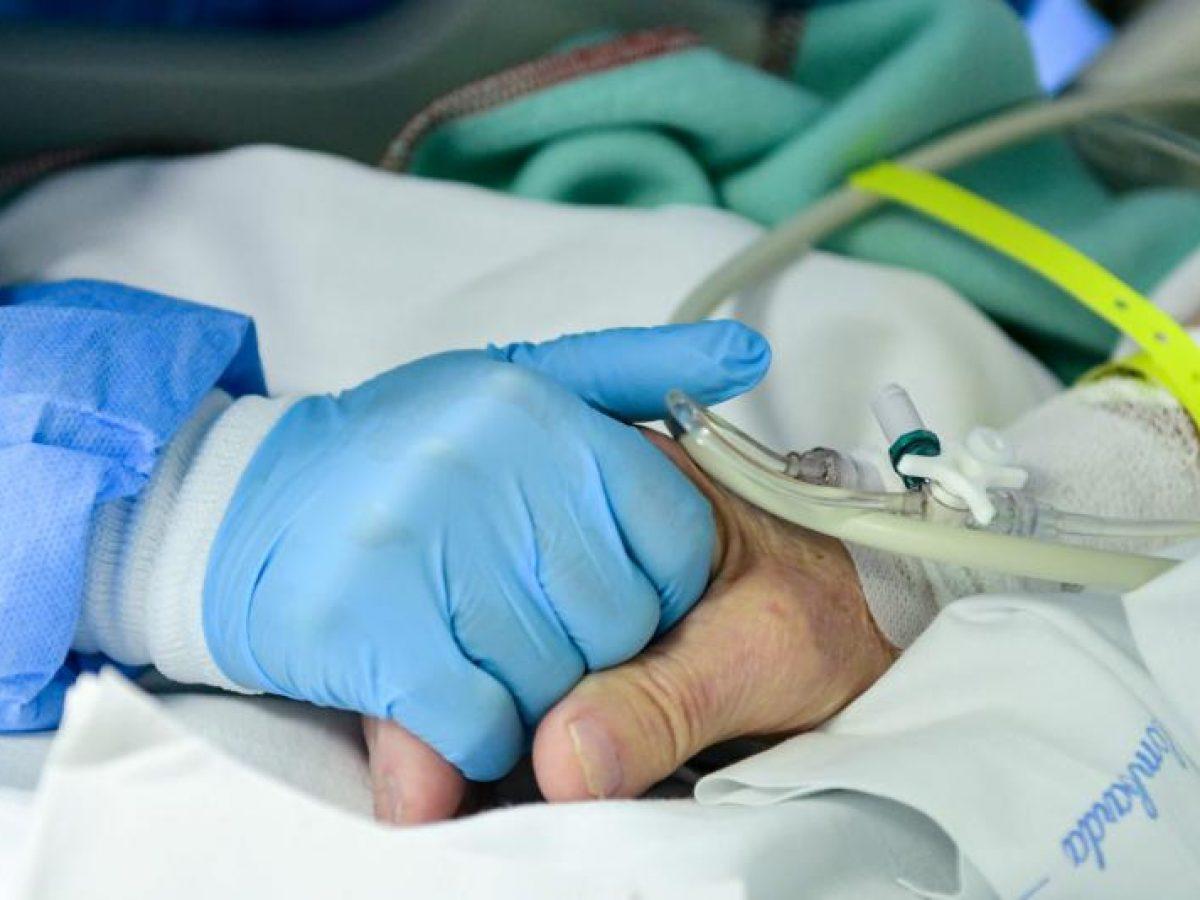 primera muerte reinfeccion covid-19