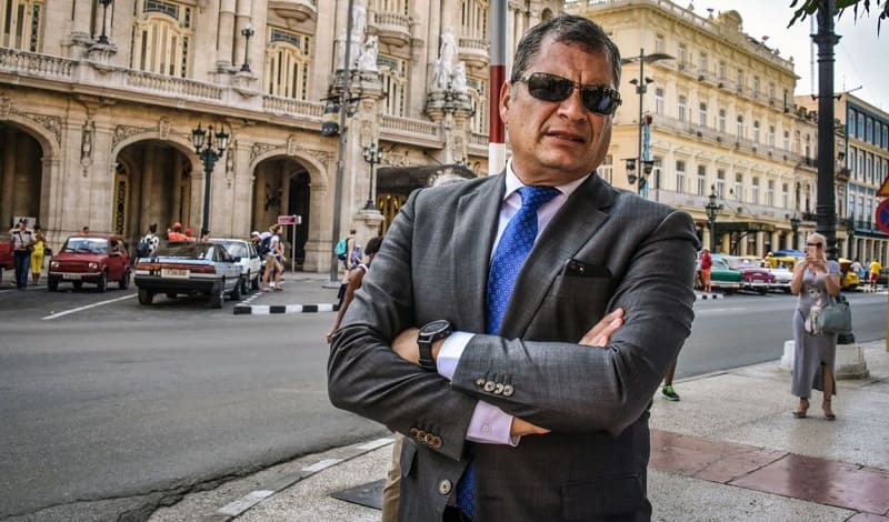 rafael-correa-millonario