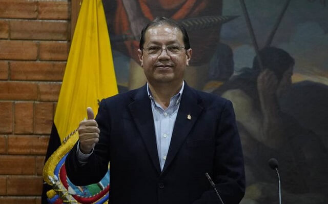santiago-guarderas-alcalde-quito